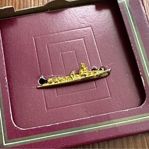 NIB Vintage Gemsco Naval Ship lapel pin